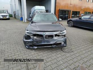 Vrakbiler auto BMW 3-serie  2014