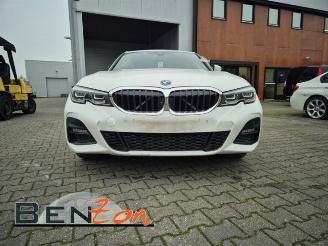 Salvage car BMW 3-serie 3 serie (G20), Sedan, 2018 330e 2.0 TwinPower Turbo 16V 2021/12