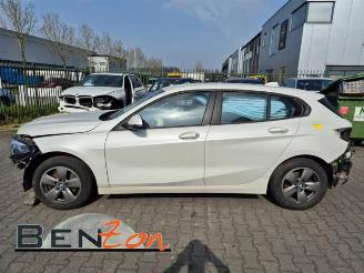 Vrakbiler auto BMW 1-serie  2021/3