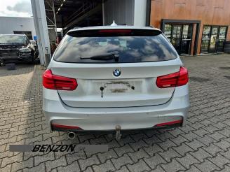 Vrakbiler auto BMW 3-serie  2016/5