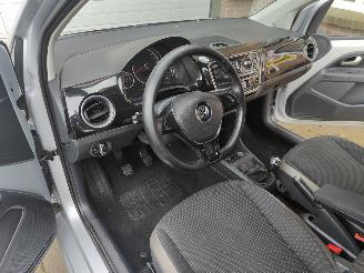 Volkswagen Up! 1.0 High Up! picture 8