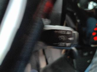 Peugeot 108 1.0 e-VTI Allure Clima Cruise picture 28