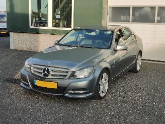 Vaurioauto  passenger cars Mercedes C-klasse 200 Avantgarde Aut. 2011/11