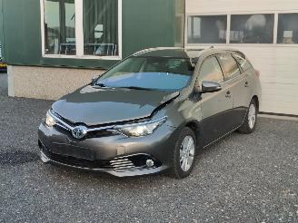 uszkodzony samochody osobowe Toyota Auris 1.8 Hybrid Aut Dynamic Go Aut 2018/9
