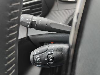 Peugeot 208 1.2 Pure Tech Active Pack picture 15