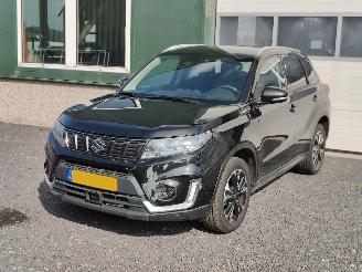 Vaurioauto  passenger cars Suzuki Vitara 1.4 Boosterjet Style Smart Hybrid 2021/6