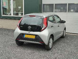 Toyota Aygo 1.0 VVT-i  X-fun picture 4