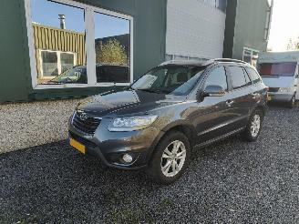 Unfallwagen Hyundai Santa Fe 2.4 i CVVT Dynamic Clima Cruise Navi 2012/2