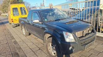 Salvage car Isuzu D-Max D-Max, Pick-up, 2002 / 2012 3.0 D 4x4 2011/11