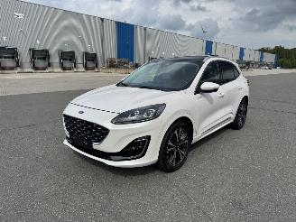 Damaged car Ford Kuga Vignale 1.5 Panorama B&O LED Leder Navi Vol opties 2021/11
