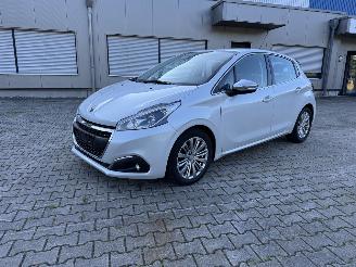 škoda osobní automobily Peugeot 208 1.6 DIESEL ALURE NAVI KLIMA 5 TURIG 2017/11