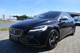 Schadeauto Volvo V-40 Volvo V40 D2 Inscription R Design Full led Leder Pano 2017/3