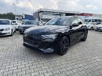 damaged passenger cars Audi E-tron E-TRON S-LINE KLIMA NAVI PANORAMDACH 22 ZOLL 2020/12