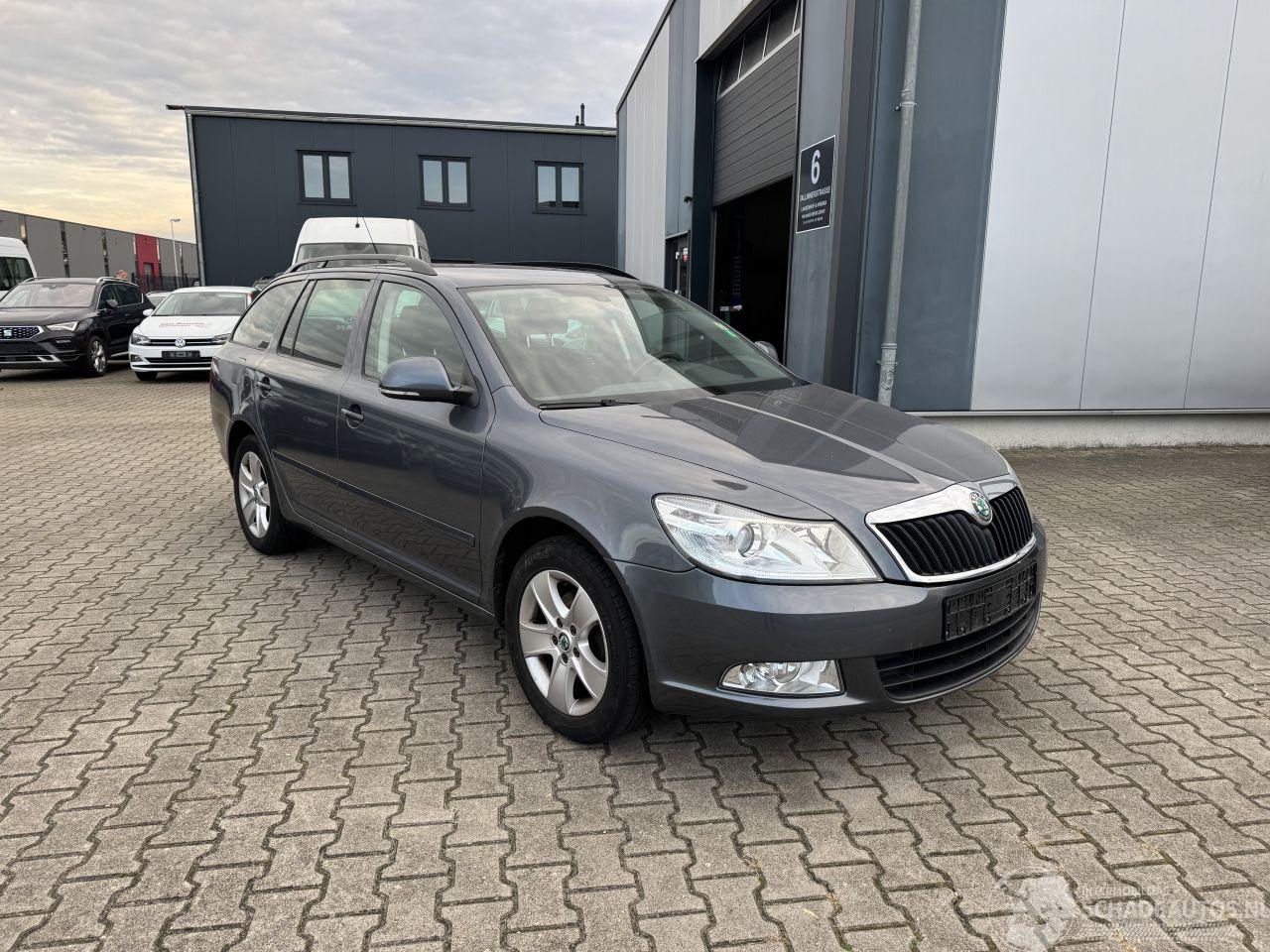 Skoda Octavia 1.2 TSI 77 KW AMBITION KLIMA NAVI