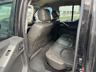 Nissan Navara 2.5 DCI DOUBLE CAB 4WD AUTOMAAT KLIMA picture 10