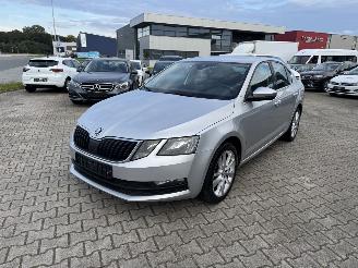 Unfallwagen Skoda Octavia 85 KW LIMOUSINE FACELIFT AMBITION KLIMA 2017/5