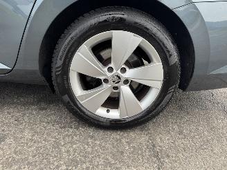 Skoda Superb 1.6 TDI KLIMA NAVI XENON NAVI picture 15