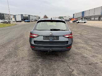 Skoda Superb 1.6 TDI KLIMA NAVI XENON NAVI picture 6