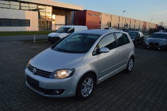 Damaged car Volkswagen Golf plus Volkswagen Golf 1,6 TDI Highline DSG Alcantara Klima Pdc 3.450 € 2010/7