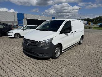 Schadeauto Mercedes Vito Vito Kasten 114 CDI Kompakt Automatik Klima L + R Schiebetur 2016/6