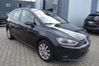 krockskadad bil auto Volkswagen Golf Sportsvan Volkswagen Golf Sportsvan 1,6 TDI Aut  DSG Navi Pdc Klimatronik 2014/12