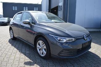damaged passenger cars Volkswagen Golf Volkswagen Golf VIII Life +  Alcantara Pdc kam Acc IQ Light 2023/2