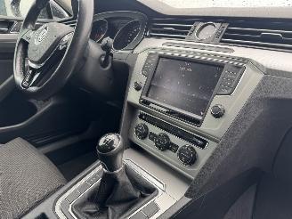 Volkswagen Passat 1.6 TDI KLIMA LED NAVI picture 15