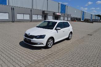 Schadeauto Skoda Fabia 1.2 TSI 66 KW JOY KLIMA RADAR SHZ PDC 2017/7