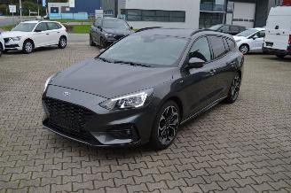 krockskadad bil auto Ford Focus ST LINE 1.5 DSL 88 KW KOMBI 2023/2