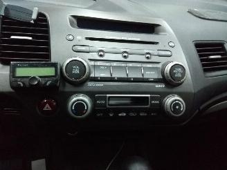 Honda Civic HYBRID picture 6
