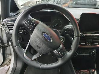 Ford Fiesta  picture 5