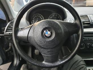 BMW 1-serie E87 116i picture 19