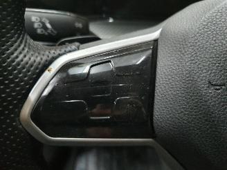 Volkswagen Golf CD1 eTFS R-Line Hybrid picture 30
