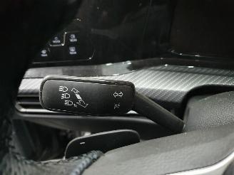 Volkswagen Golf CD1 eTFS R-Line Hybrid picture 20