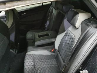 Volkswagen Golf CD1 eTFS R-Line Hybrid picture 32