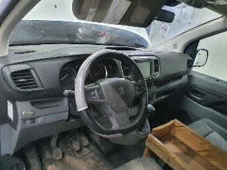 Peugeot Expert 2.0 BlueHDI120 picture 16