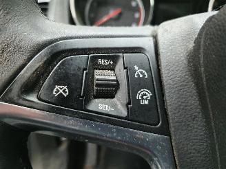 Opel Astra J Edition 1.4 picture 20