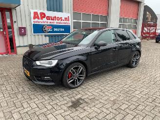uszkodzony samochody osobowe Audi A3 SPORTBACK 8V 1.4 122pk 2013/4