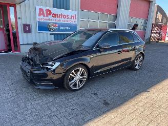 krockskadad bil auto Audi A3 SPORTBACK 1.6 TDI 2013/9