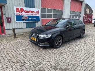 krockskadad bil auto Audi A3 SPORTBACK 2.0 TDI 150PK 2014/1