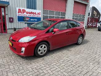 damaged passenger cars Toyota Prius  2011/1