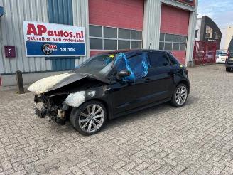 Vrakbiler auto Audi A1 A1 Sportback (8XA/8XF), Hatchback 5-drs, 2011 / 2018 1.4 TFSI 16V 185 2013/7