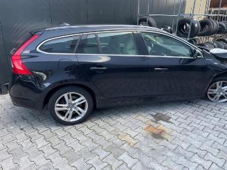 Volvo V-60 V60 I (FW/GW), Combi, 2010 / 2018 2.4 D6 20V Plug-in Hybrid AWD picture 6