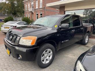 Coche siniestrado Nissan Titan Titan, Pick-up, 2003 5.6 V8 Flex-Fuel 4x4 2008/1