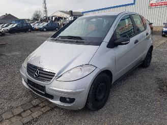 demontáž osobní automobily Mercedes A-klasse W169 Zilver 761 Onderdelen Deur Motorkap 2007/1
