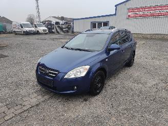 demontáž osobní automobily Kia Cee d SW 2.0 CRDi Blau A8 Onderdelen U28J Bak 2008/9