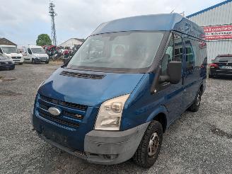 Coche siniestrado Ford Transit FT 300 K 2006/11