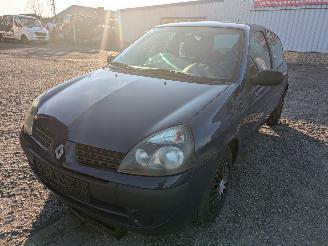 Auto da rottamare Renault Clio 1.2 2002/8