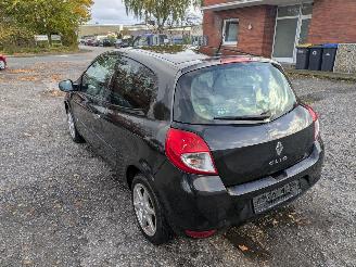 Renault Clio III 1.2 16V NV676 picture 5