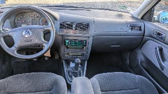 Volkswagen Golf  picture 16